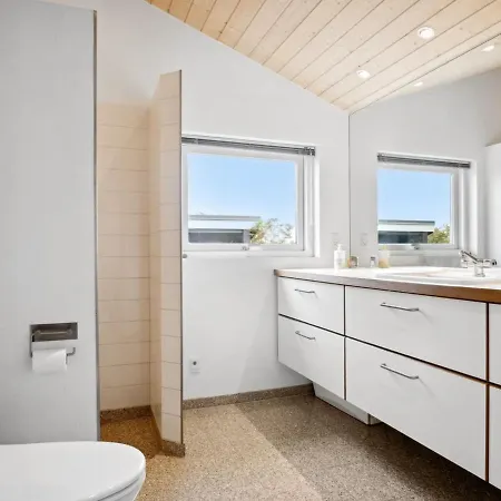 Nyaraló Enwald - 275m From The Sea In Djursland And Mols By Interhome *